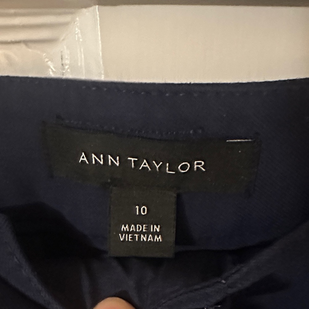 Ann Taylor Navy Wide Leg Pants - Picture 2 of 3